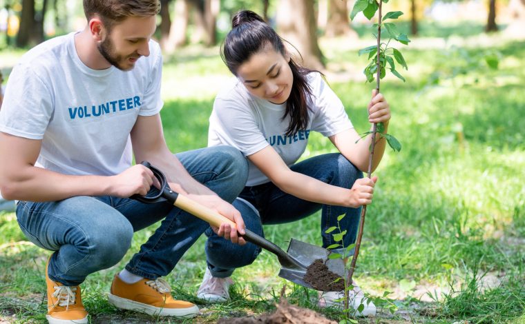 VOLUNTEERS VOLUNTEERS